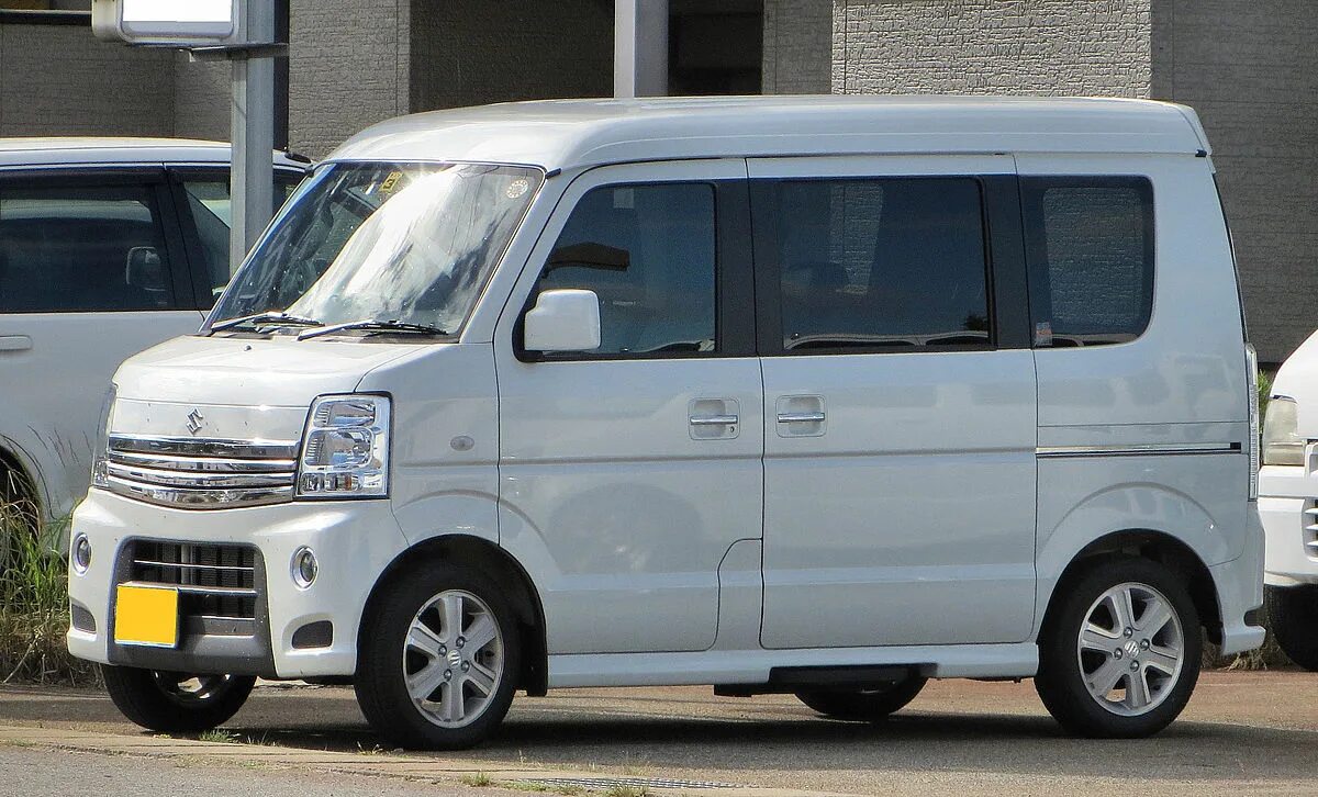 Сузуки квадратная. Suzuki mr wagon (mf33s) 2011. Suzuki alto lapin 2018. Машина сузуки палетте. Сузуки квадратная.