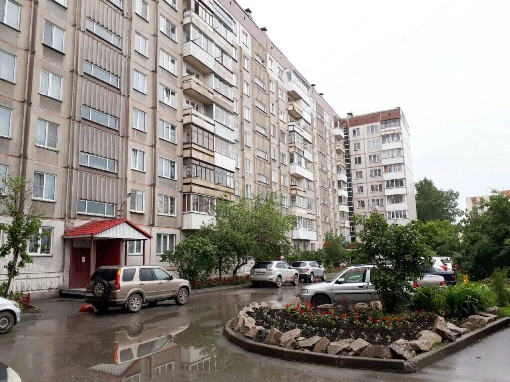 Улица фрунзе новосибирск. Фрунзе 10 новосибирск. Новосибирск ул нарымская 4. Памятник деревянного зодчества новосибирск. Нарымская 17/2 новосибирск.