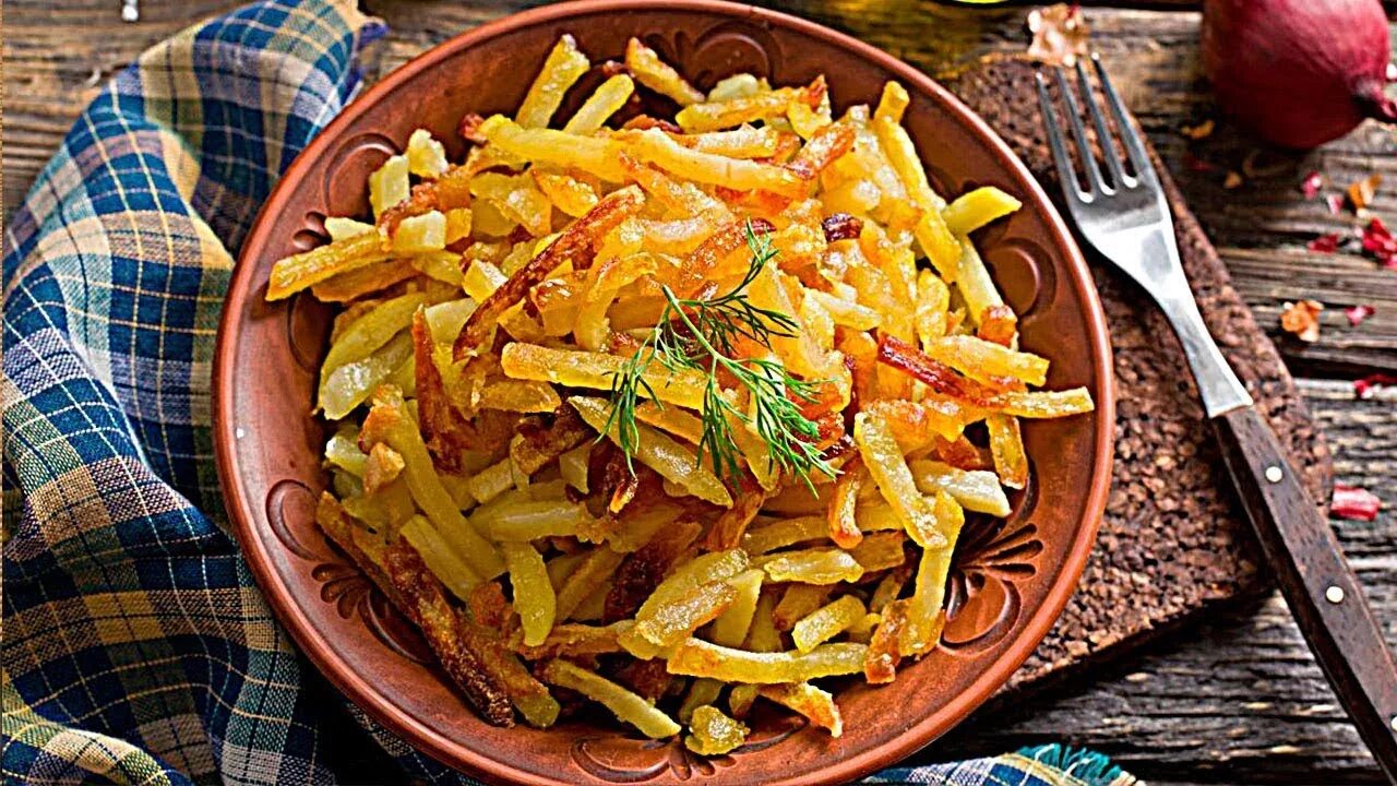 Жареная вареная картошка. Жареная картошка с луком. Быстрая жареная картошка. Быстрая жареная картошка. Быстрая жареная картошка.