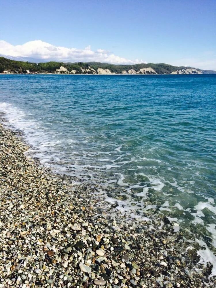 Погода в пицунде вода в море. Пицунда Лидзава. Пляж Лидзава в Абхазии. Пицунда море Лидзава. Посёлок Лидзава в Абхазии.