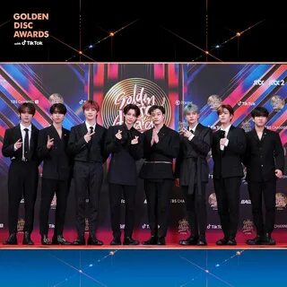 Shining awards 2024 best kpop