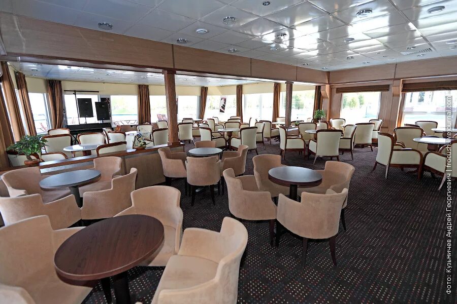 теплоход ростропович