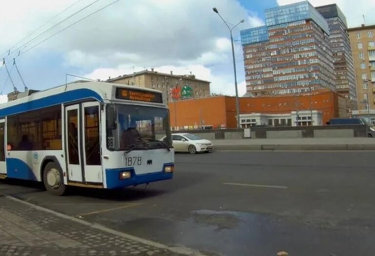 Троллейбус 52 москва. Музейный маршрут троллейбуса т в москве. Остановки московского троллейбуса. Мосгортранс троллейбус. Остановки московского троллейбуса.