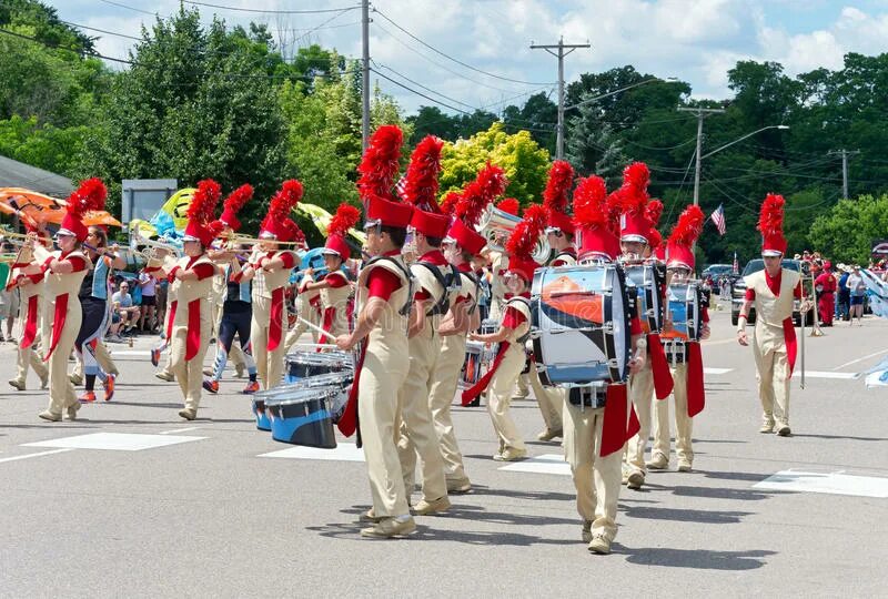 Have street parades. Устраивать уличные парады. Have Street Parades на вечеринку в картинках для детей. Устраивать уличные парады на английском.