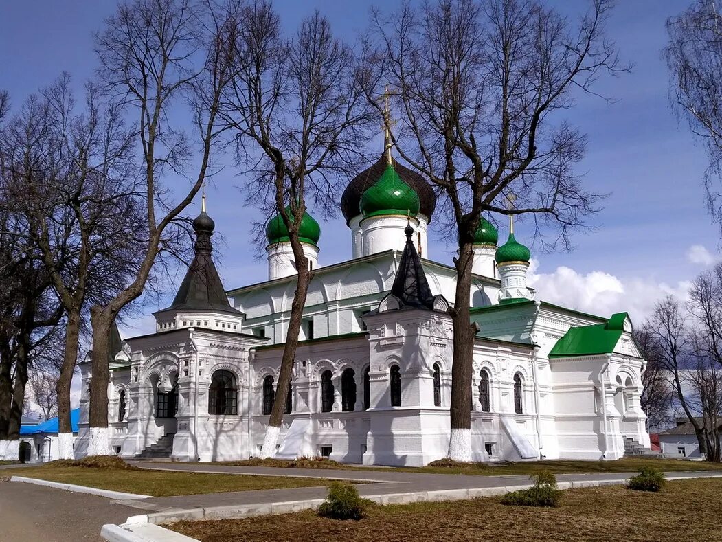 Спортмастер переславль залесский. Феодоровский монастырь Переславль-Залесский. Монастыри Переславля-Залесского. Феодоровский женский монастырь Переславль.