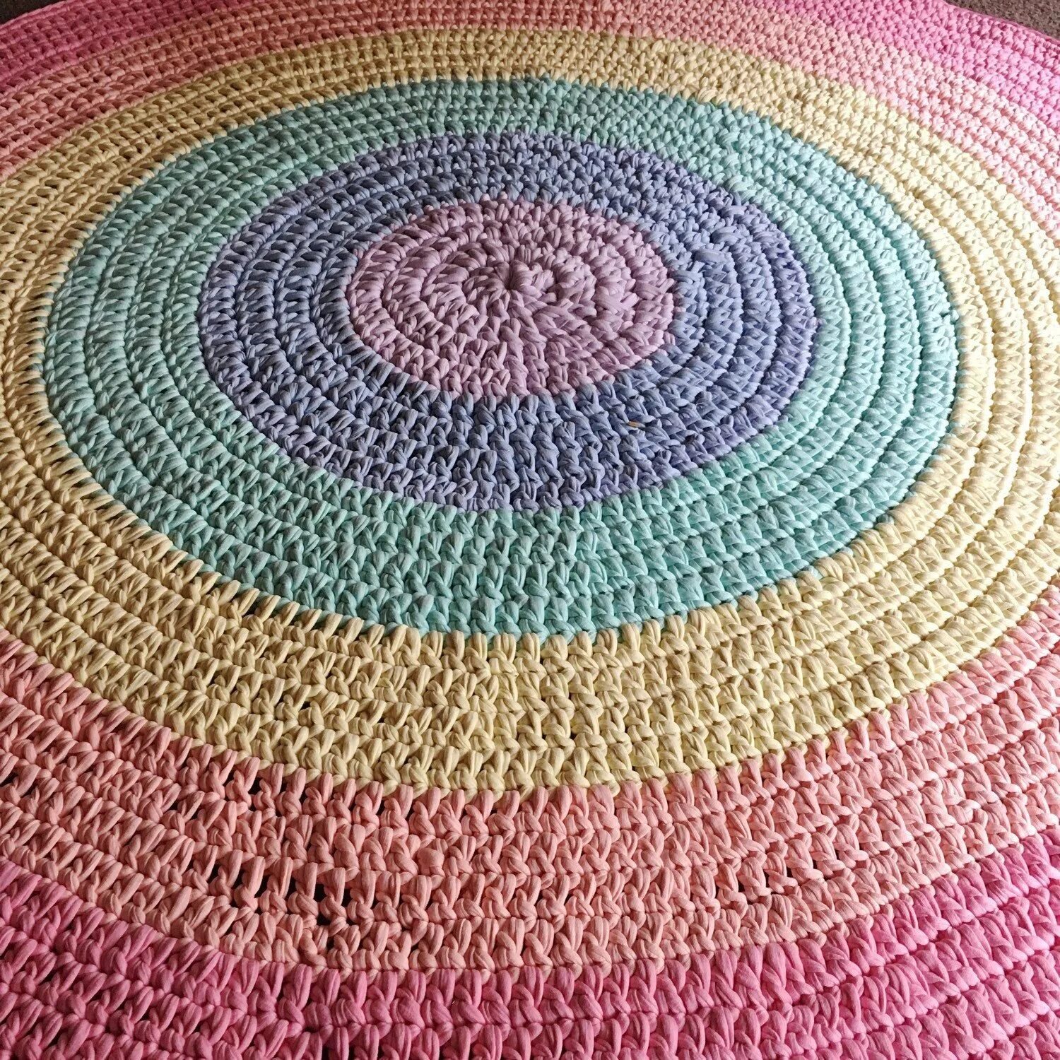 Ковер Crochet Rug. Вязаные коврики крючком. Круглые коврики связанные крючком. Круглый коврик крючком.