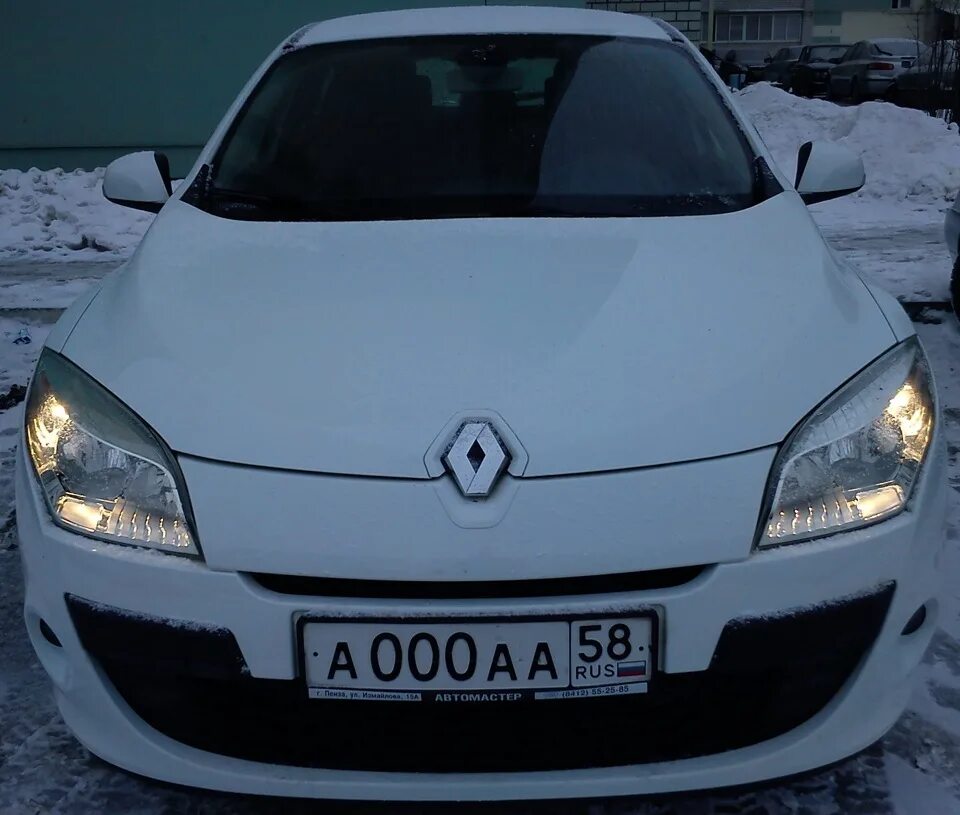 Дхо рено меган. ДХО Renault Megane 3. Ходовые огни Renault Megane III. Ходовые огни Рено Меган 3. Ходовые огни Рено Меган 2.