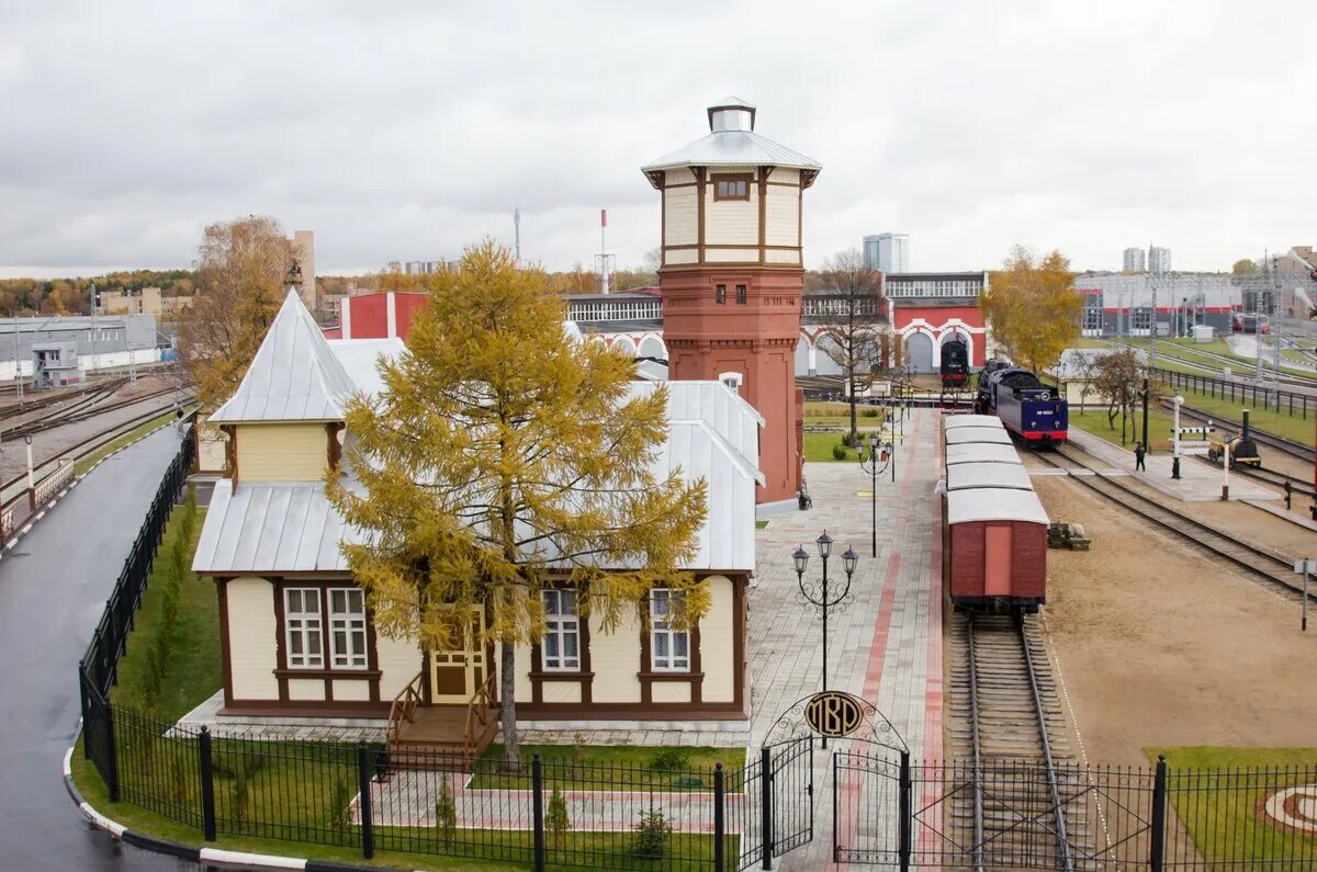 Паровозное депо Подмосковная музей. Паровозное депо на станции Подмосковная. Музей ЖД станция Подмосковная. Депо Подмосковная красный Балтиец.