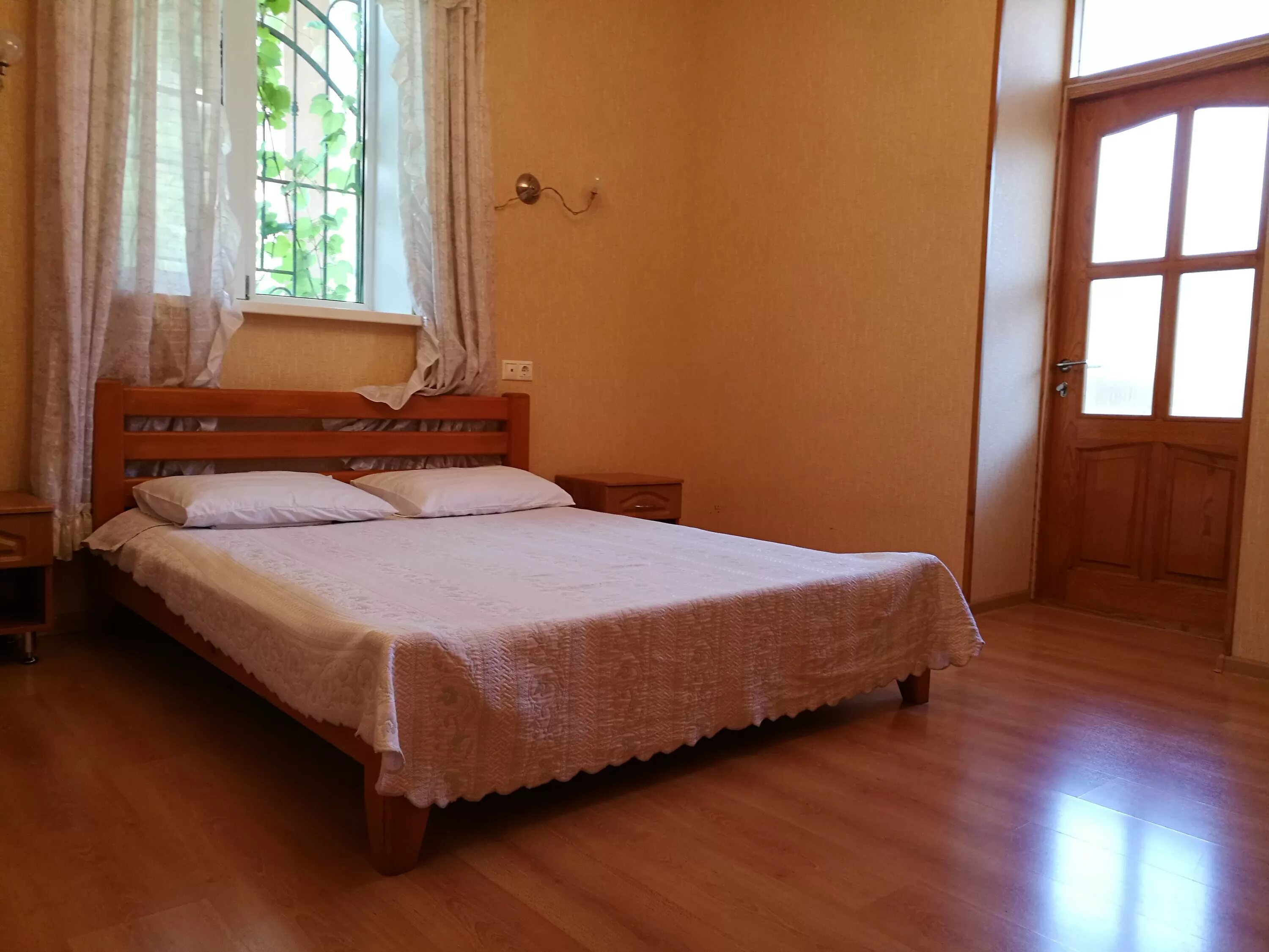 Абхазия гагра снять посуточно. Ulitsa bostandzhyana 15, гагра. вилла роза гагра. гостевой дом роза абхазия. гостевой дом у розы абхазия гагра.