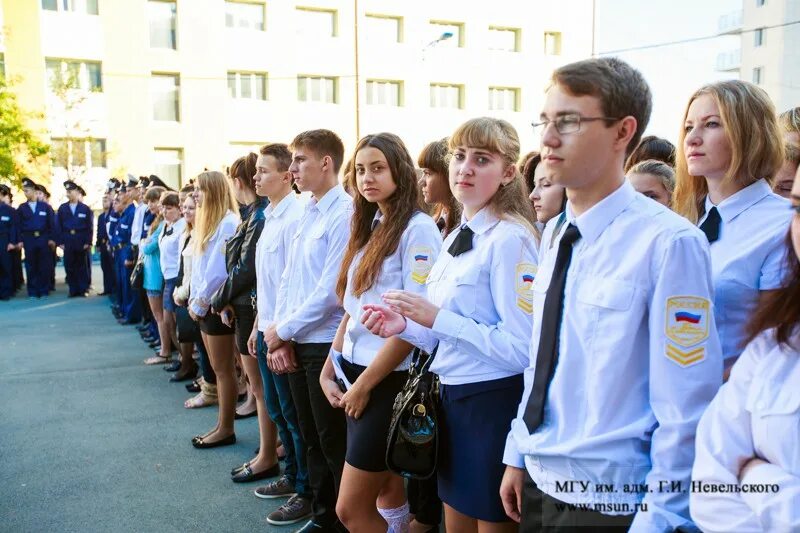 Список колледжей санкт петербурга после 9. Владивостокский морской колледж Невельского. Морской колледж университета Невельского. Девушки в морском колледже. Мореходное училище в Волгограде.