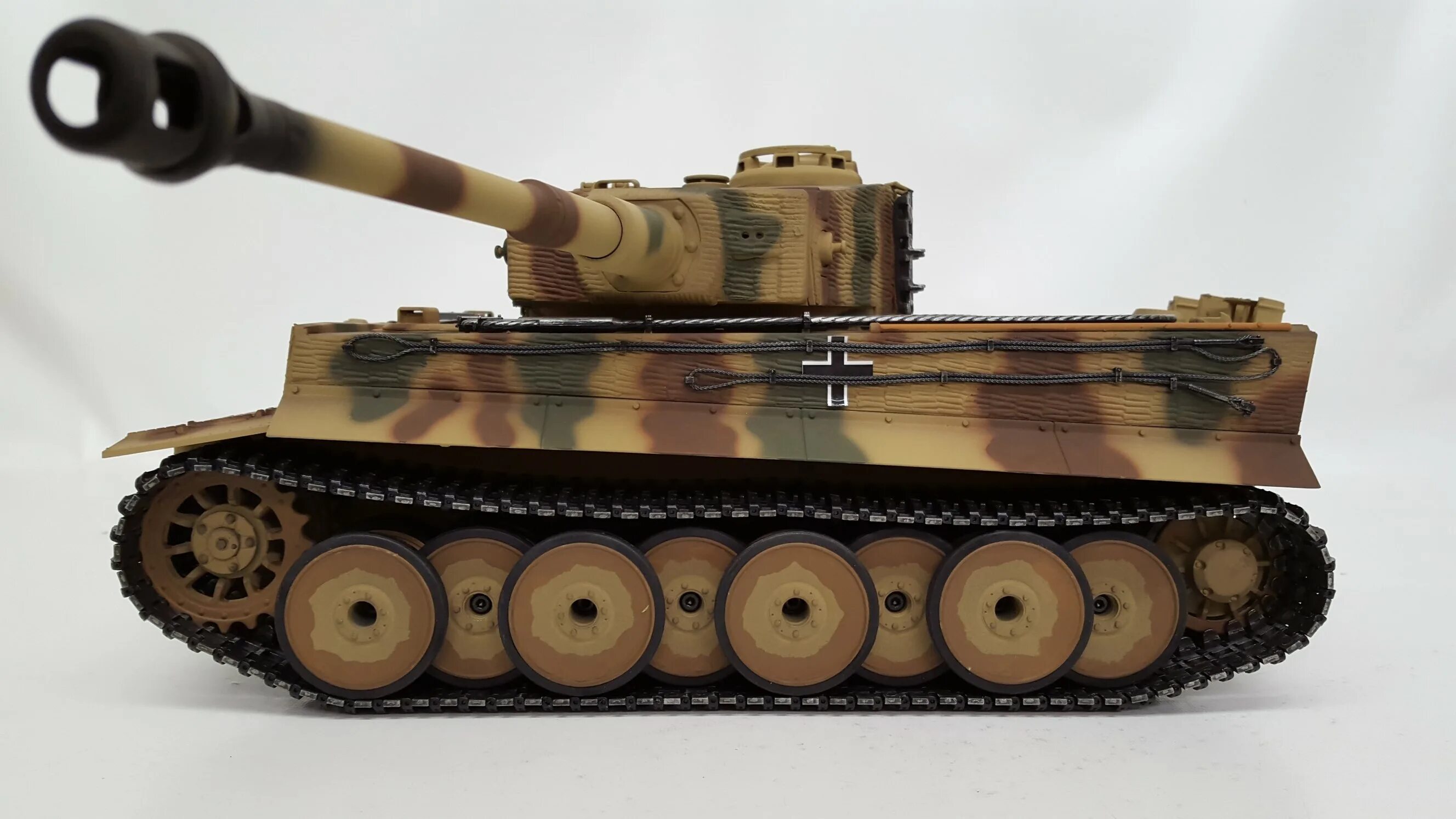 Тайгер 1. Танк Tiger 1. Танк тигр Тайген. Шасси танка тигр. Предсерийный танк тигр-1 ,502 ТБ.