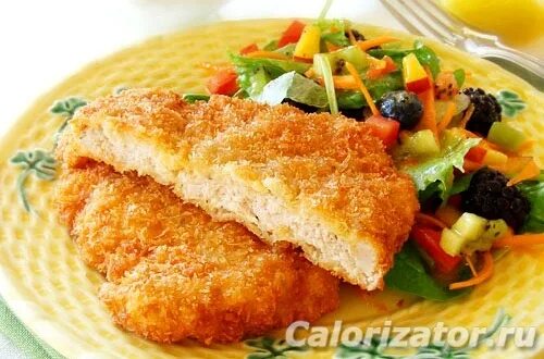 Куриные грудки в кляре калорийность. Курица в панировке калорийность. курица в сырной корочке калории. куриное филе грудка в панировке калорийность. жареное филе в панировке калорийность.