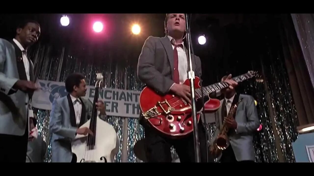 Марти макфлай чак берри гиф. Marty mcfly chuck berry. Гарри уотерс мл назад в будущее 2020. Фокс johnny b good. Назад в будущее чак берри.