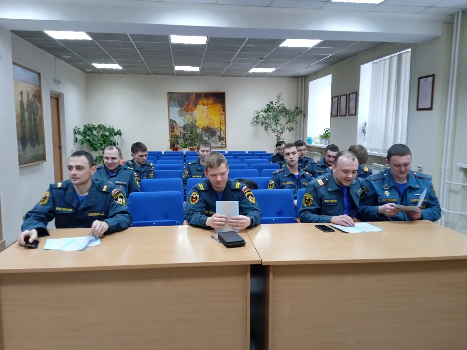 Выпуск спасателей. Мчс чита. выпуск мчс. учеба мчс. должности мчс спасателя.