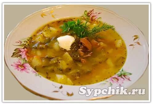 Рассольник по московски. Рассольник. рассольник в тарелке. суп мясо рассольник. рассольник домашний.