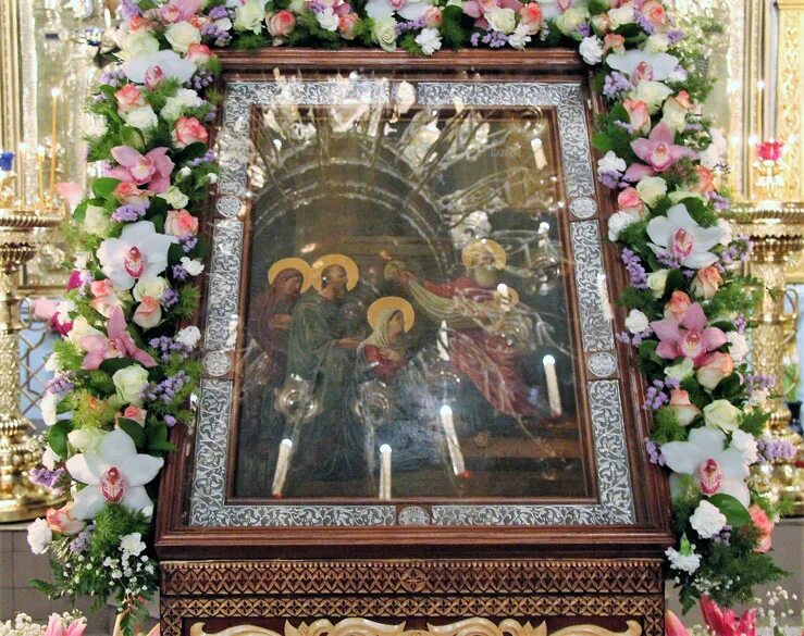 тихвинская икона божией матери. храм тихвинской иконы в алексеевском внутри. храм тихвинской иконы божией матери в алексеевском внутри.