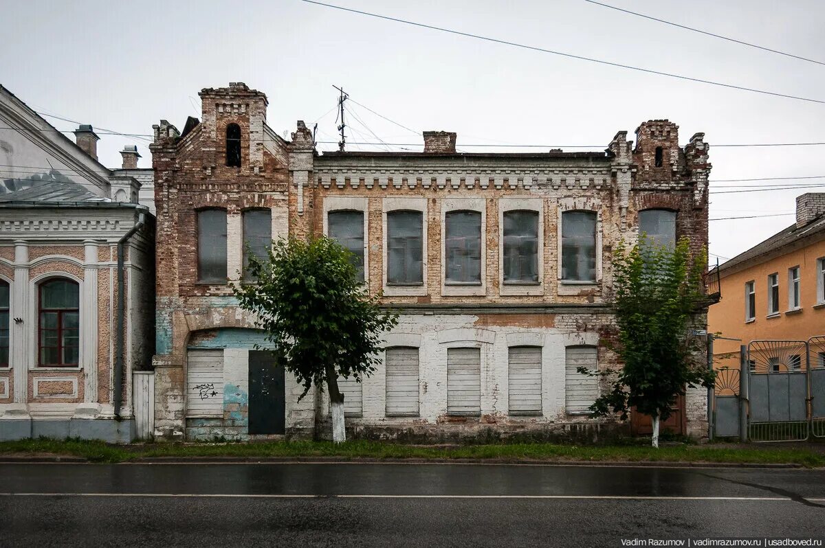 Погода старица тверская область на 14. Старица город в Тверской области. Старица усадьба. Шилова Тверская область Старица. Город Старица Тверской области набережная.