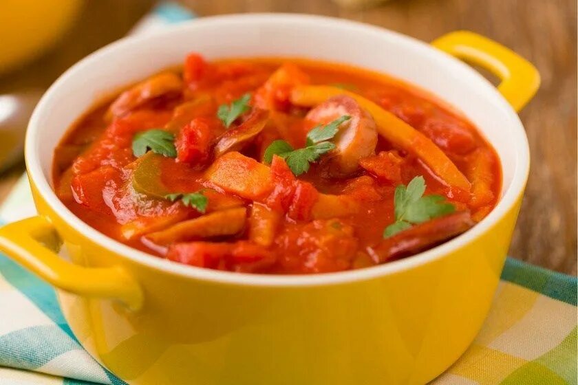 Венгерская кухня лечо. Венгерское лечо. Очень вкусное. Лечо из болгарского перца по венгерски. Лечо из болгарского перца по венгерски.