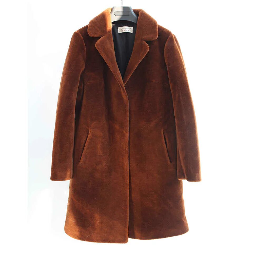 Купить коричневое пальто. Zara Monteco пальто бежевое. Пальто Zara женское коричневое. Кожаное коричневое пальто Zara 77302.
