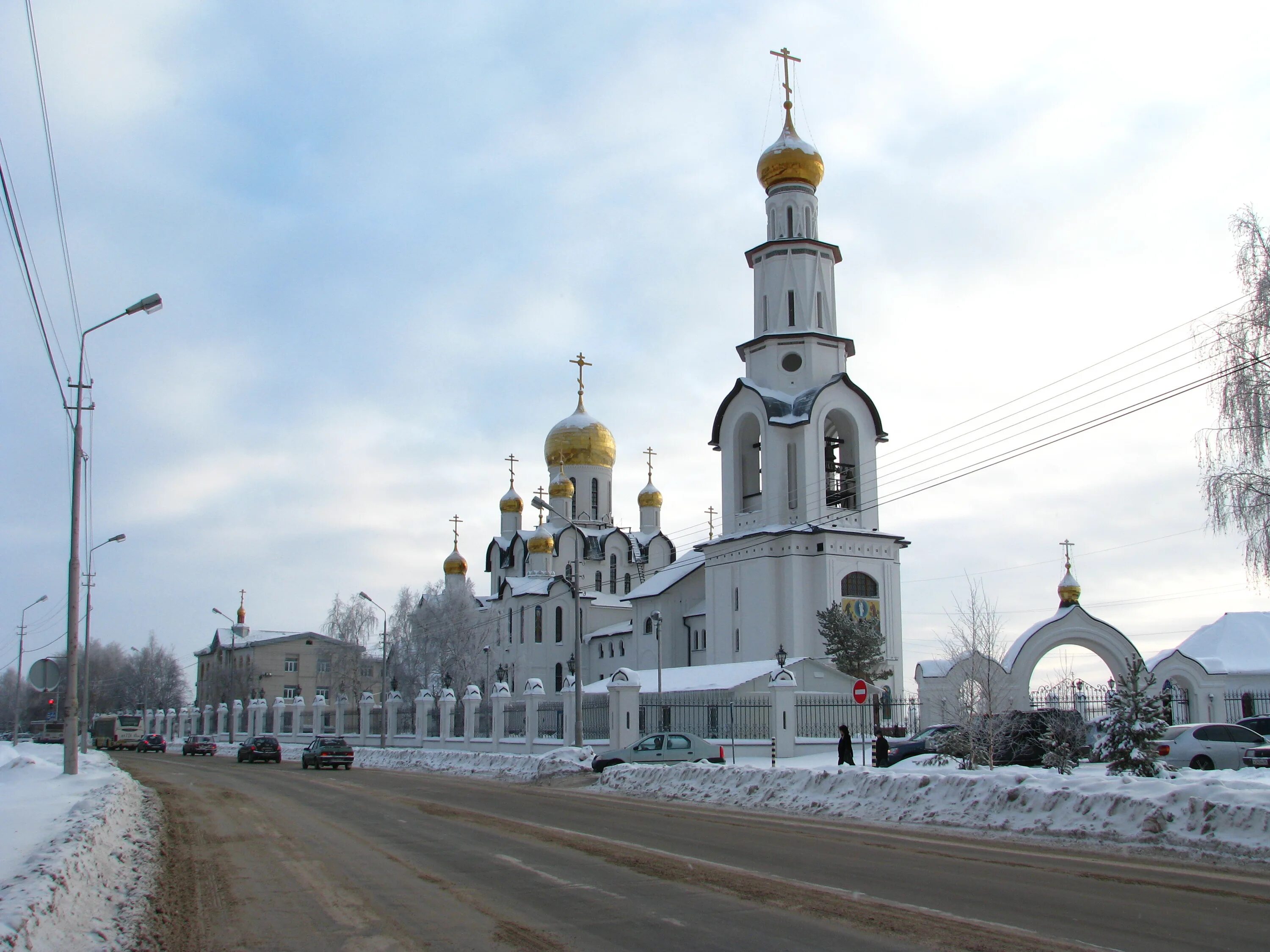 Преображенский храм сургут. Сургут достопримечательности преображенский храм. Храм георгия победоносца сургут рождество. Преображенский храм сургут. Г сургут храмы.