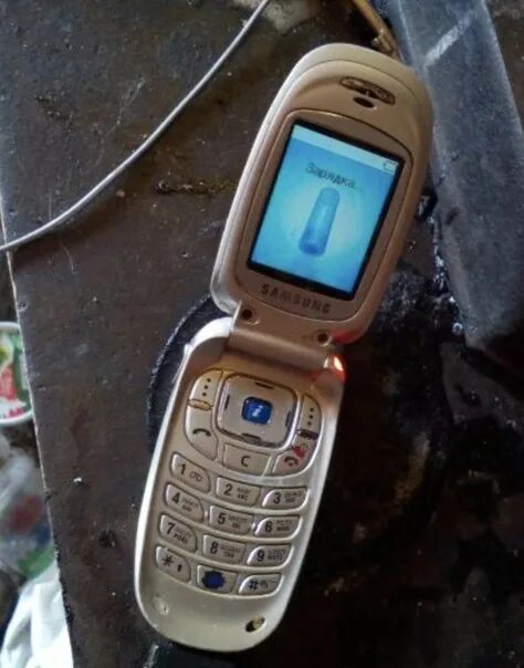 Samsung 2003 года. Samsung sph-a500. Samsung sgh-s100. Samsung phone 1999. Samsung sgh-x480.