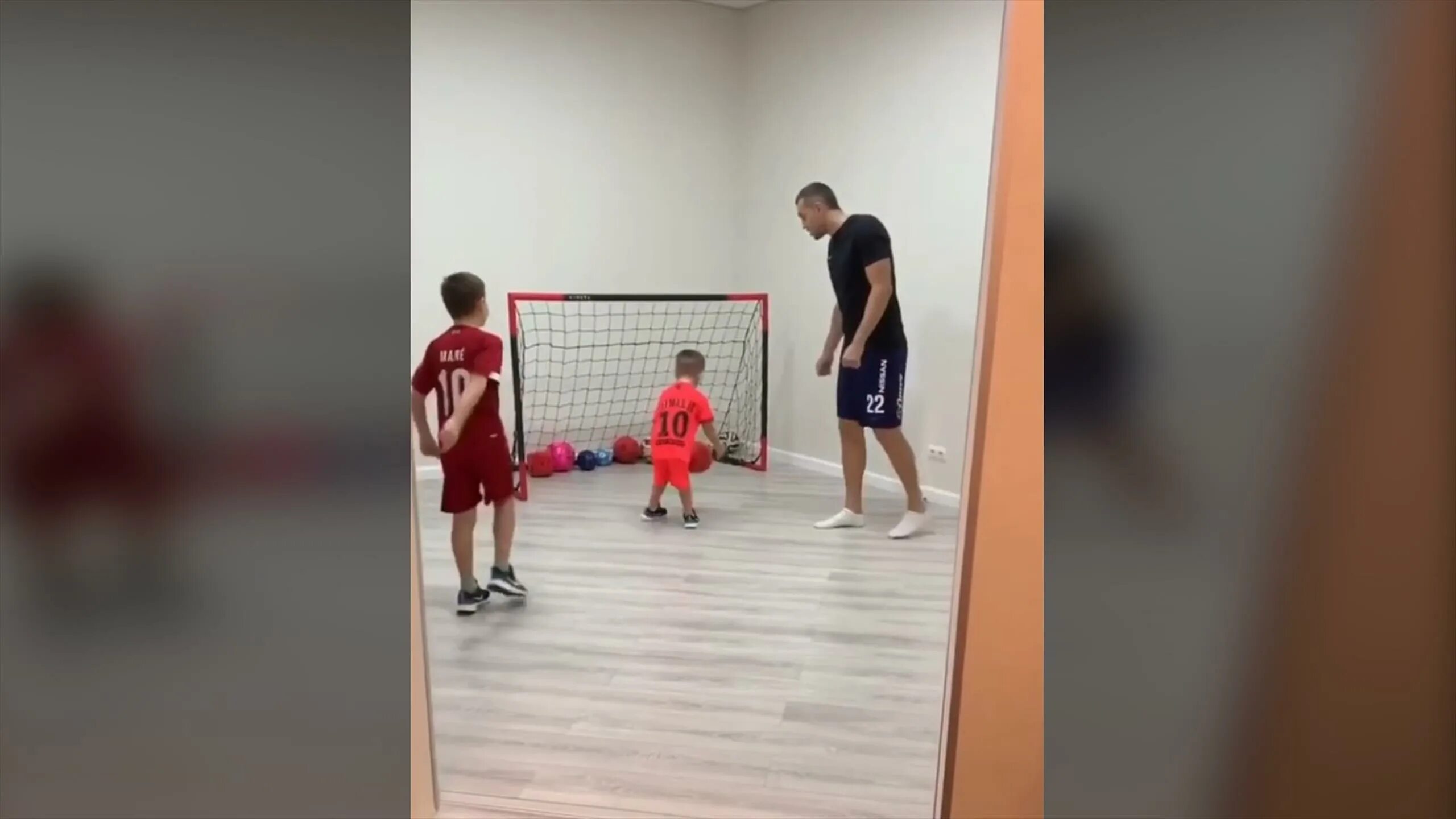 Дзюба родственники. Дзюба семья. Артём Дзюба дети. Сын Дзюбы. Дом артёма Дзюбы.