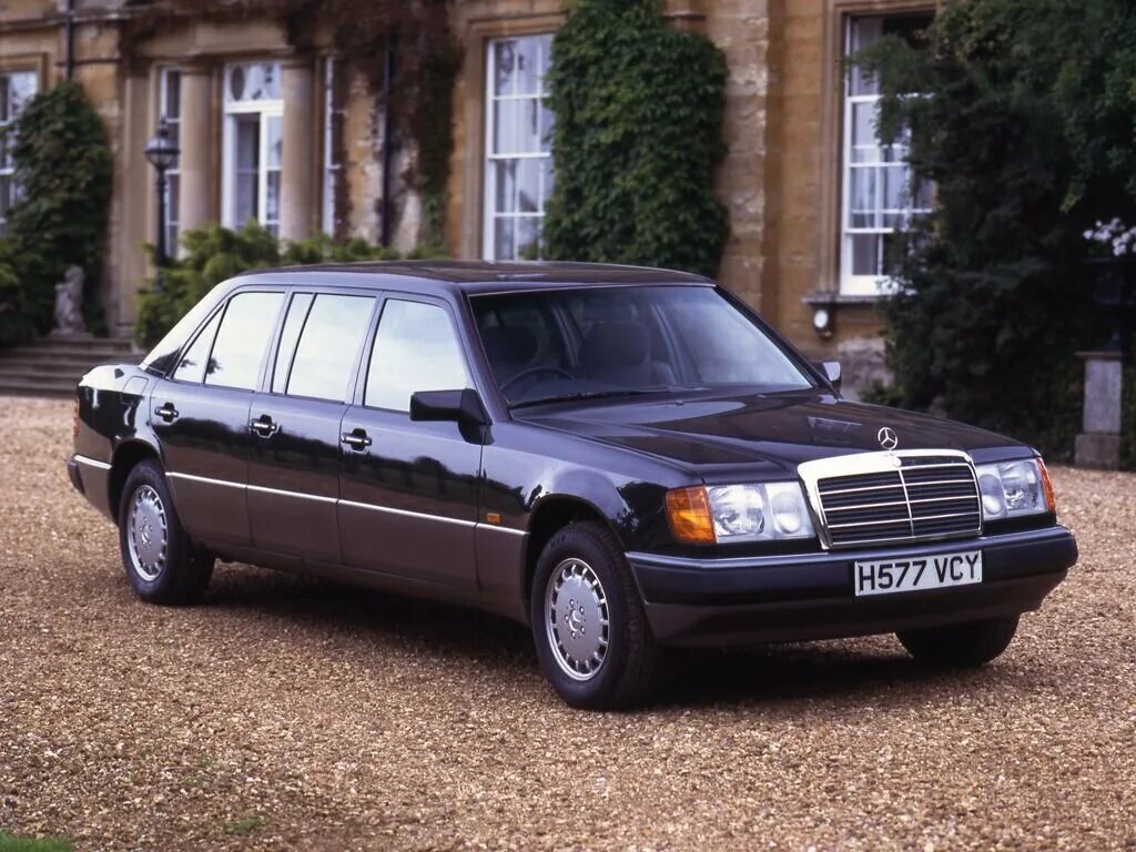 Mercedes benz w124 amg. Мерседес w124 лимузин. V 124. Mercedes benz w124 e500. V 124.