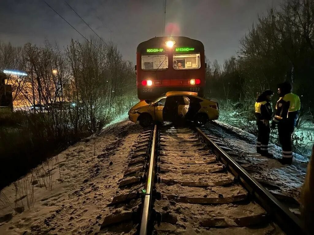 Ивантеевка станция электричка. Станции электричек истра тушино. Ивантеевка поезд. Электричка ивантеевка. Ивантеевка поезд.