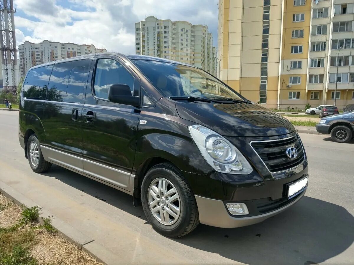 Купить хундай н. Hyundai h1 2016. Hyundai h1 II-Рестайлинг минивэн. Hyundai h-1. Хендай минивэн h1 Рестайлинг.