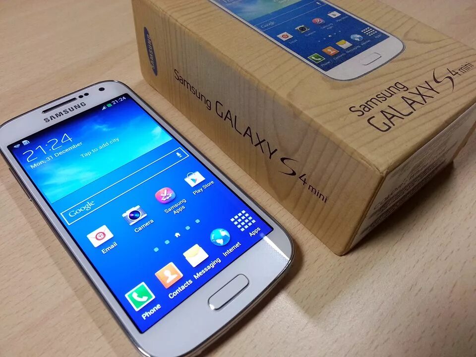 Самсунг s4 мини. Galaxy s4 Mini. Самсунг галакси с4. Samsung Galaxy s4 Mini White.