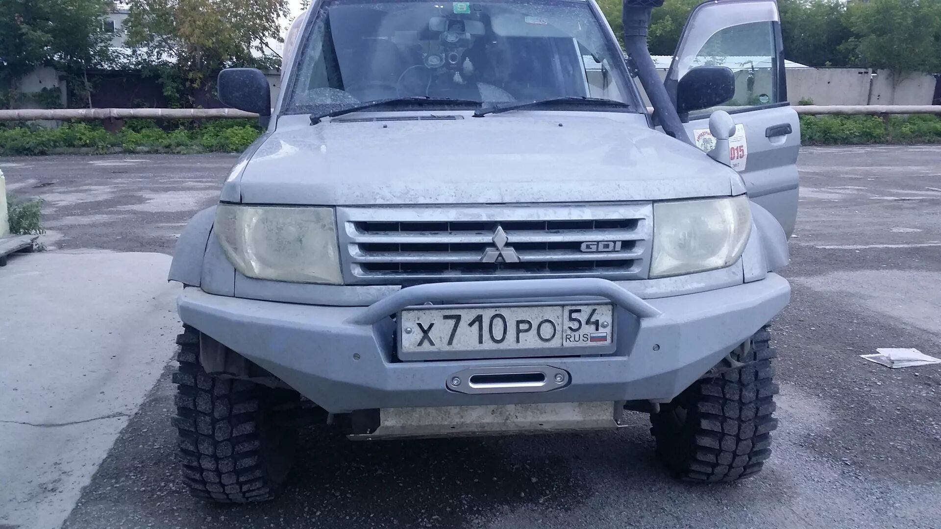 Силовой бампер Pajero 3. Бампер передний силовой Вездеходофф для Mitsubishi Pajero io. Mitsubishi Pajero io силовой бампер. Мицубиси Паджеро с лебедкой 1998.