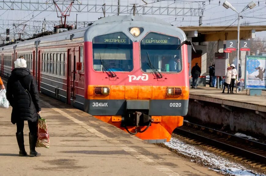 Электропоезда подольск. Эд4м 0402. Электричка Подольск. Подольский поезд. Москва Подольск поезда.