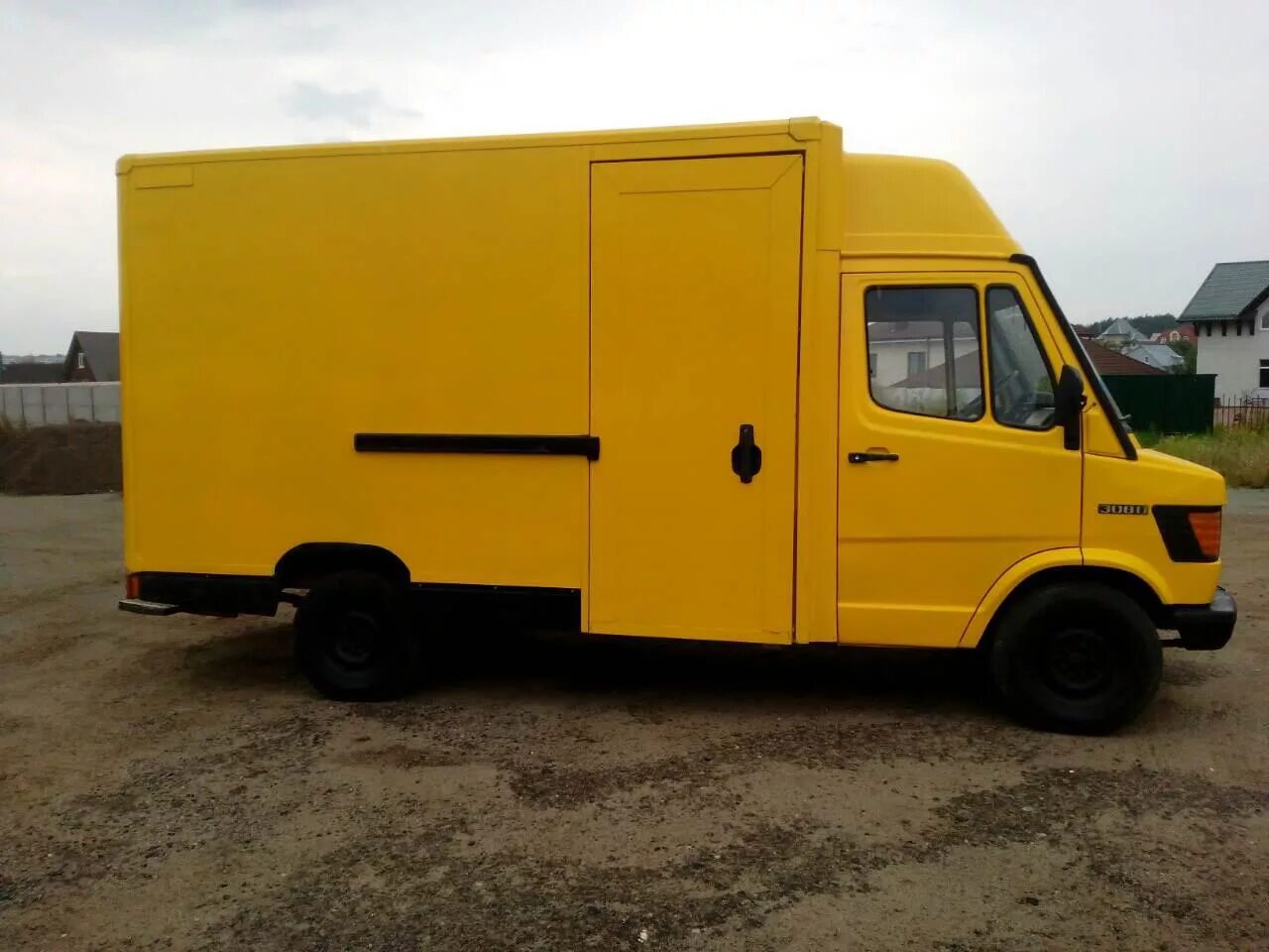 Mercedes 308d почтовик. Mercedes-Benz Sprinter 308d. Mercedes-Benz 308d. Мерседес фургон 308d.