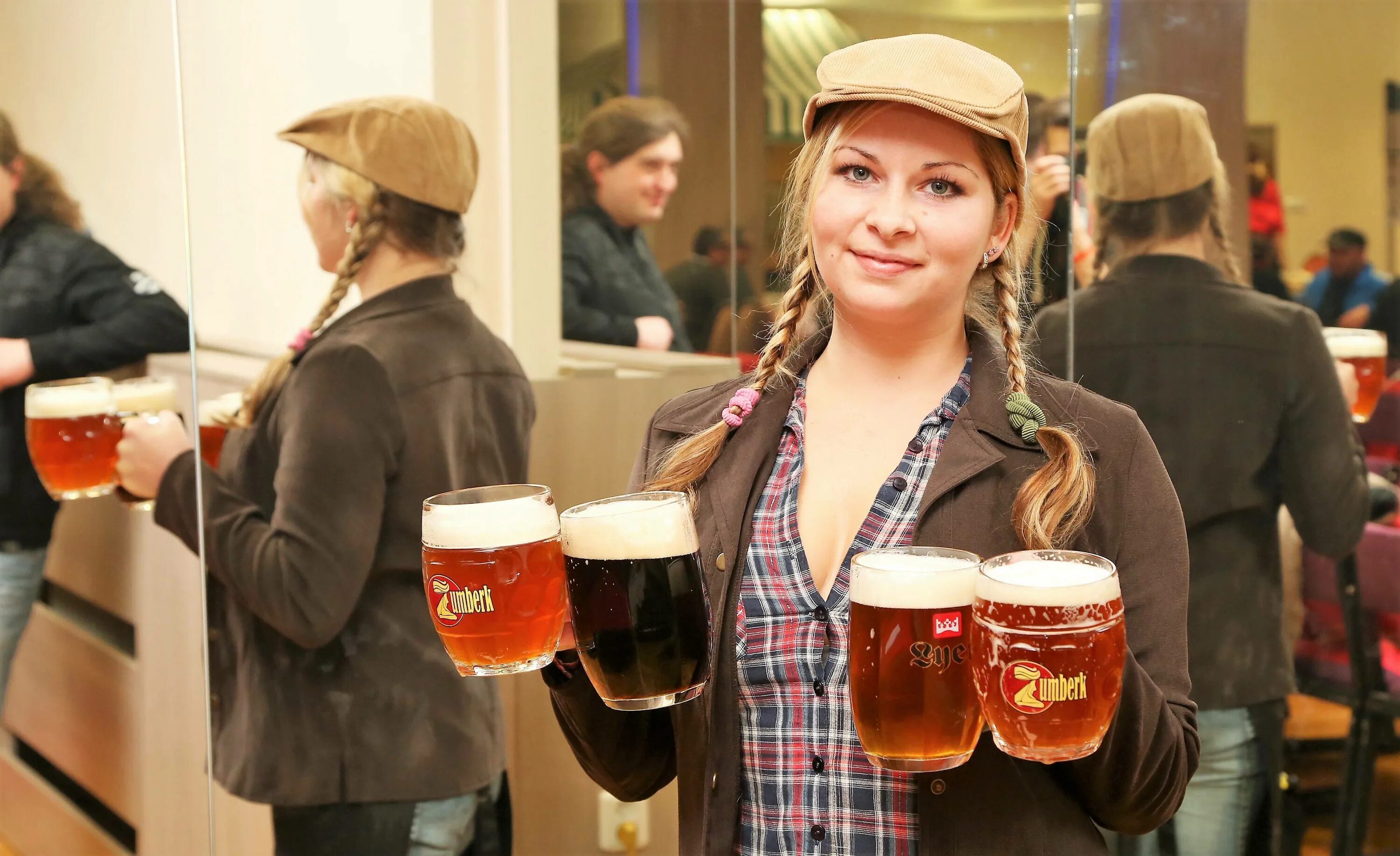 Чехи фото. Пивной фестиваль в Праге. Чешский пивной фестиваль (Czech Beer Festival). Чехия Прага пиво. Австрийцы с пивом.