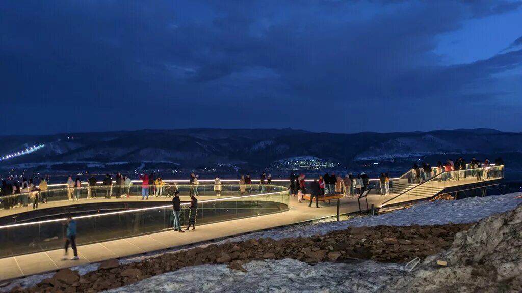 Николаевская смотровая. Смотровая на Николаевской сопке Красноярск. Смотровая площадка на Николаевской сопке Красноярск. Николаевская сопка Красноярск смотровая площадка смотровая. Новая смотровая площадка в Красноярске на Николаевской сопке.