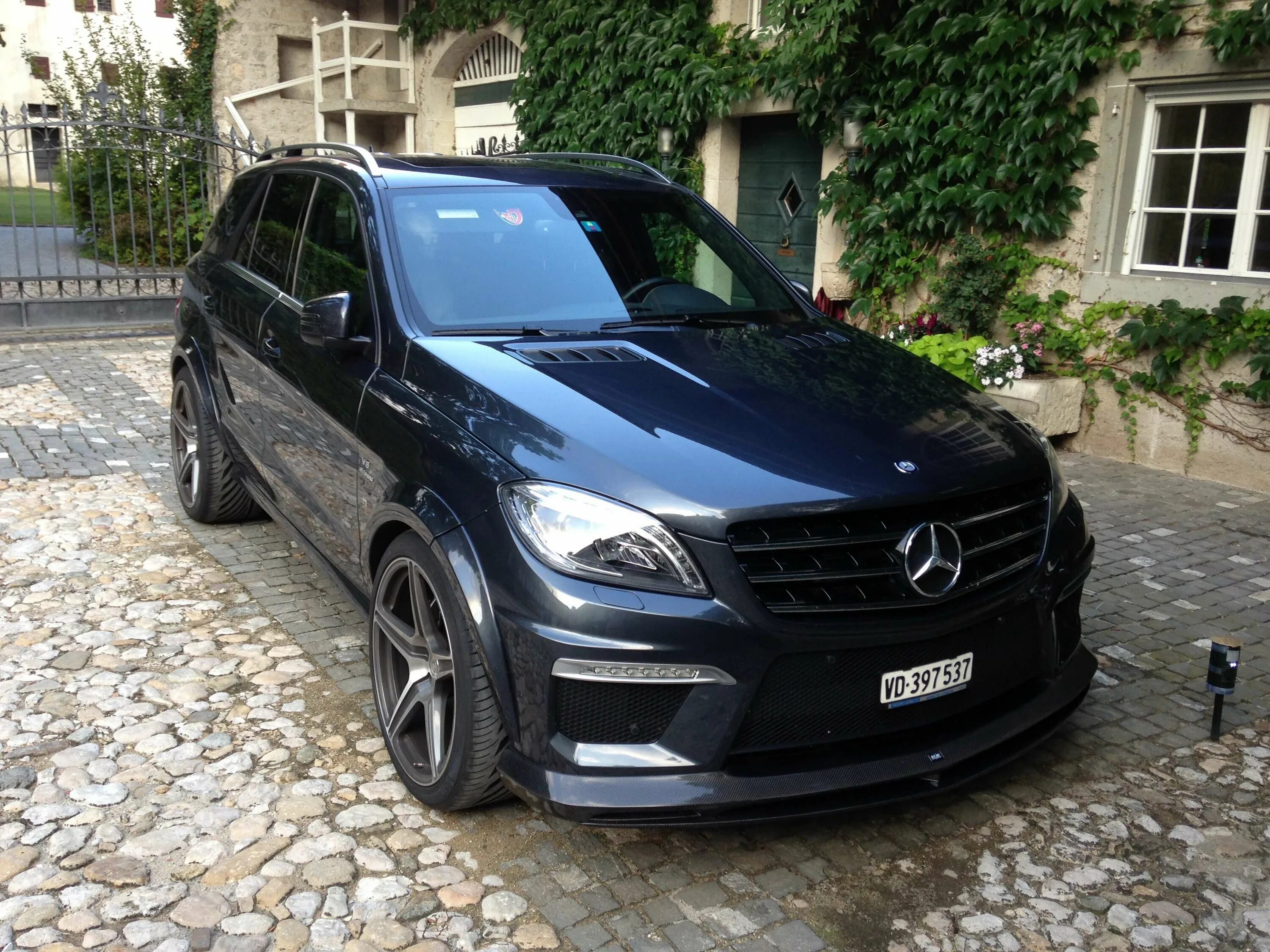 Куплю мерседес мл 166. Mercedes ml w166 AMG. Mercedes-Benz ml 63 AMG w166. Мерседес мл 166. Mercedes ml 166 AMG.