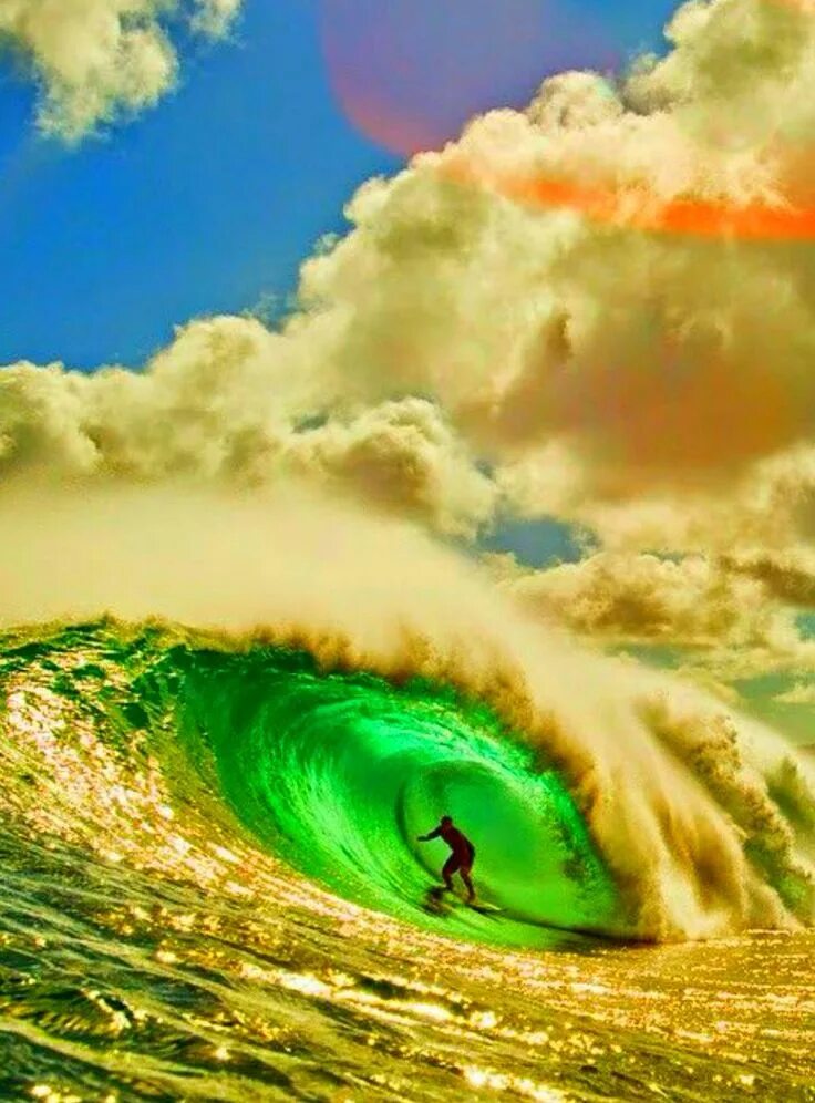На серфинг. Зеленая волна. Волна и солнце. Большие волны в океане. Глубокий пробуждение
