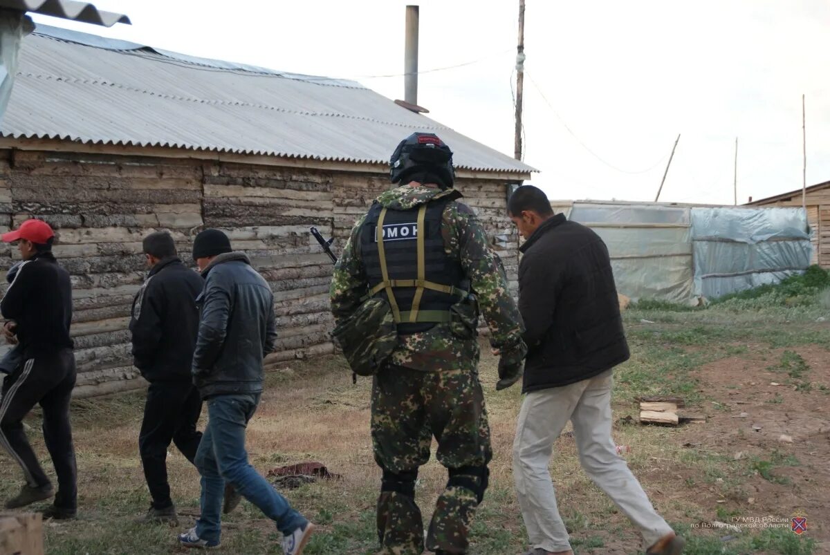 С Левчуновка Николаевский район. ОМОН Волгоградской области в Николаевском районе. Село рейд Николаевский район. База ОМОН Волгоградская область.