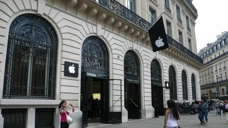 Apple store use. Apple store магазин париж. apple store в париже. бутик apple в париже. елисейские поля в париже магазины.