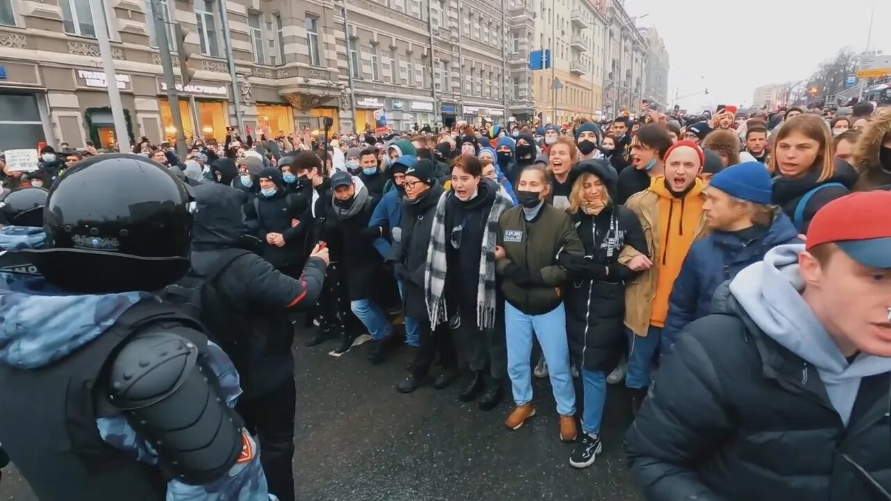 Митинг как прошло. Митинги в России 2021 Навальный. Митинг Навального 2021 Нижний Новгород. Протесты молодежи. Молодежь акции протеста.