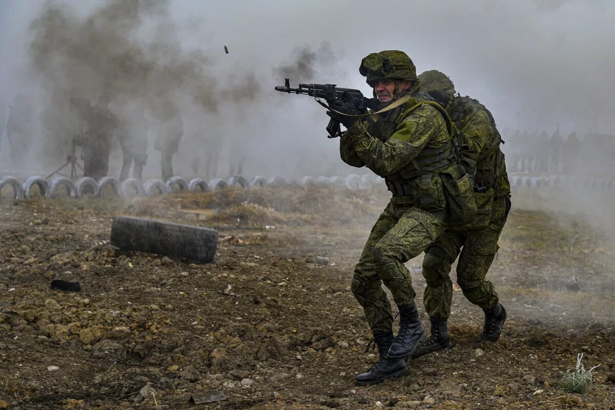 Военные операции лучшие. Бои ЧВК Вагнер в Бахмуте. Армия России. Российский солдат. Солдаты на учениях.