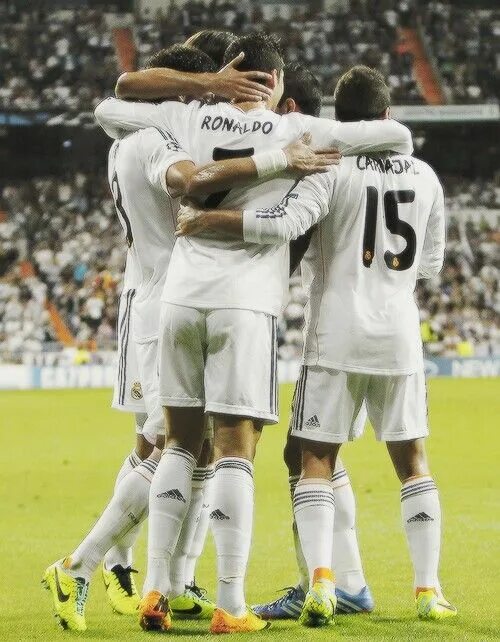 Обои реал мадрид на айфон. Арда гюлер реал мадрид. Hala madrid фото. Hala madrid тату. Гонвед, кипшешт, реал мадрид.