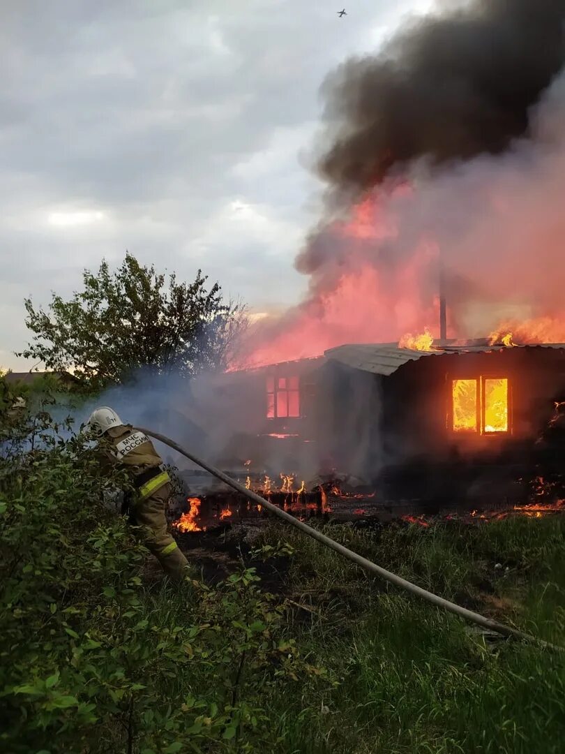 Пожар. Пожары в Омской области. Пожар в Омске сейчас. Пожар в Омской области вчера.