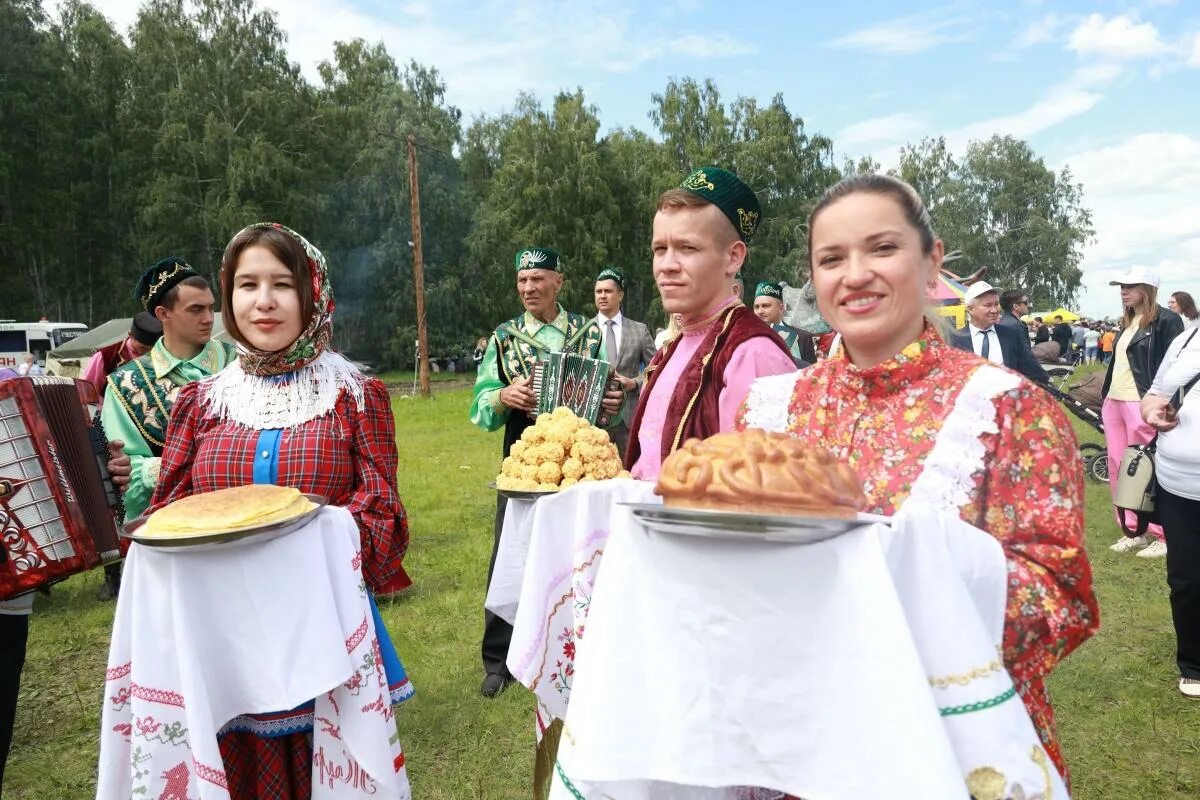 Сабантуй у башкир. Сабантуй. Праздник башкирской культуры. Татарский сабантуй 2023. Сабантуй у башкир.