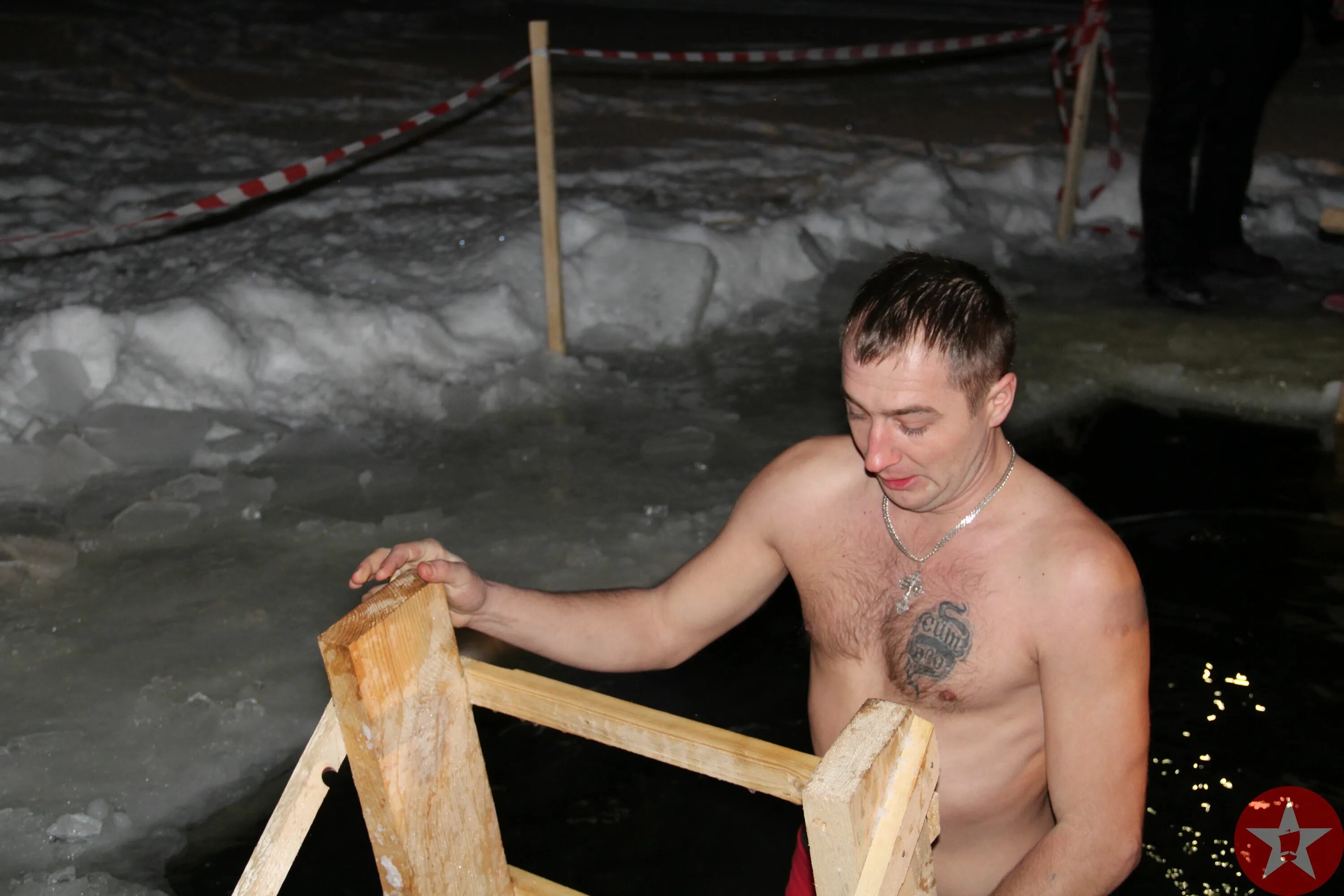 купание на крещение 2021 чита. крещенские купания 2024 карта. крещенское купание в проруби. крещенские купания 2024 карта. лукашенко крещенские купания 2022.