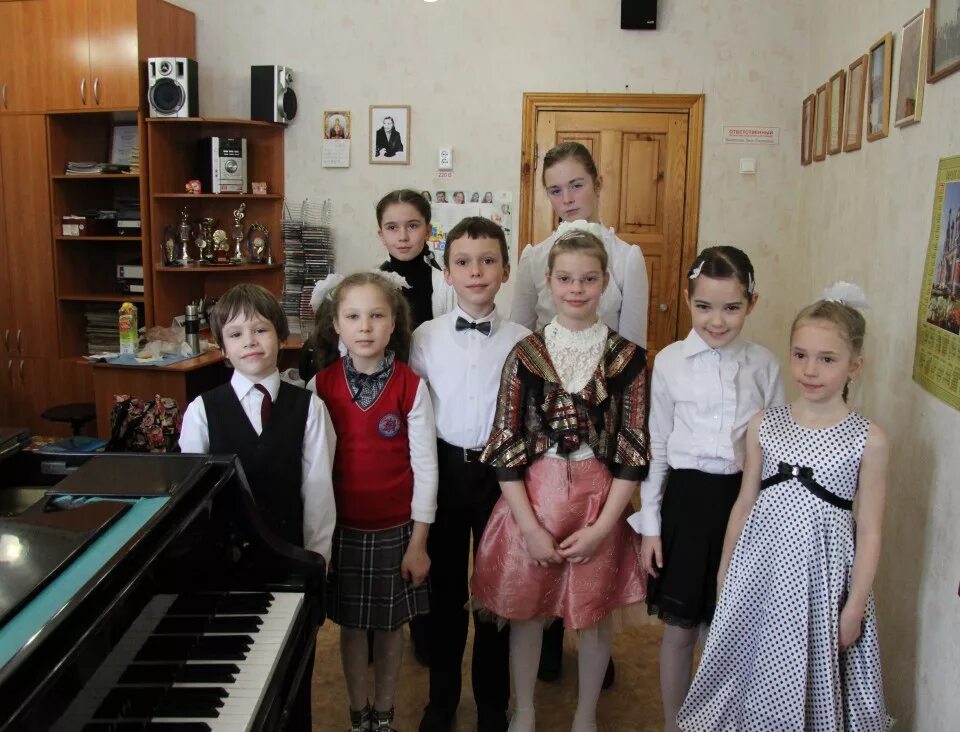 Новосибирск кольцово дши. Школа 238 адмиралтейского района форма. Карачевская дши имени в. Новосибирск кольцово дши. Новосибирск кольцово школа искусств.