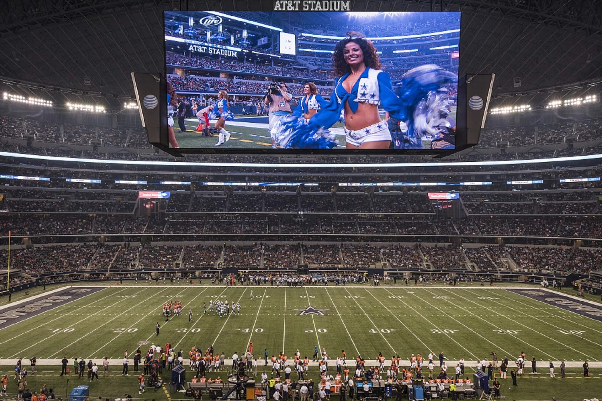 Экран прямой трансляции. Ковбойз Стэдиум. At t Stadium Dallas футбол. Стадион Даллас ковбойз. Экран на стадионе.
