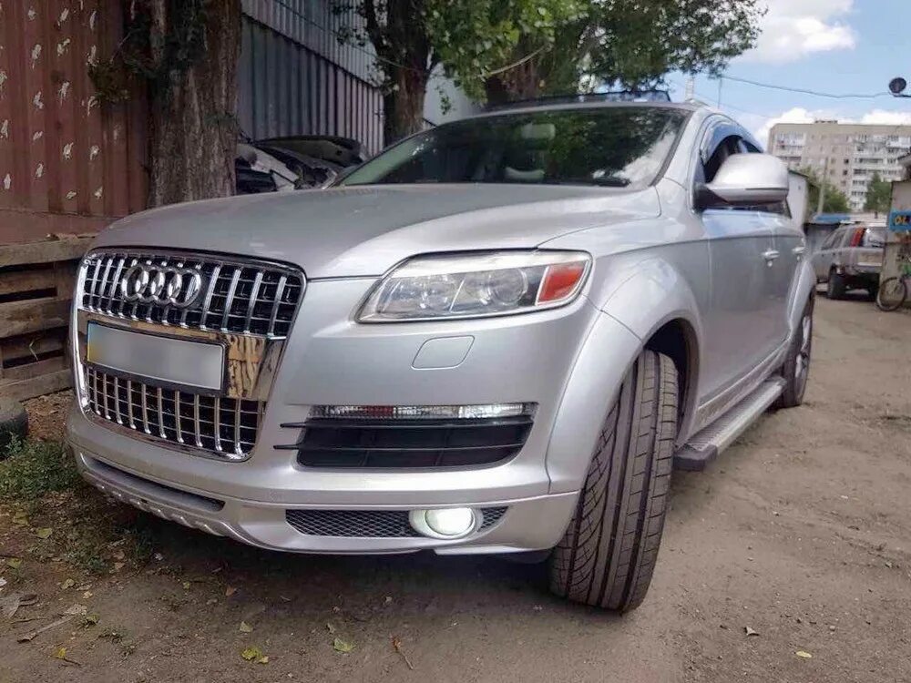 Решетка радиатора q7. Решетка audi q7. решетка радиатора audi q7. решетка радиатора ауди q7. решетка q7 s line.