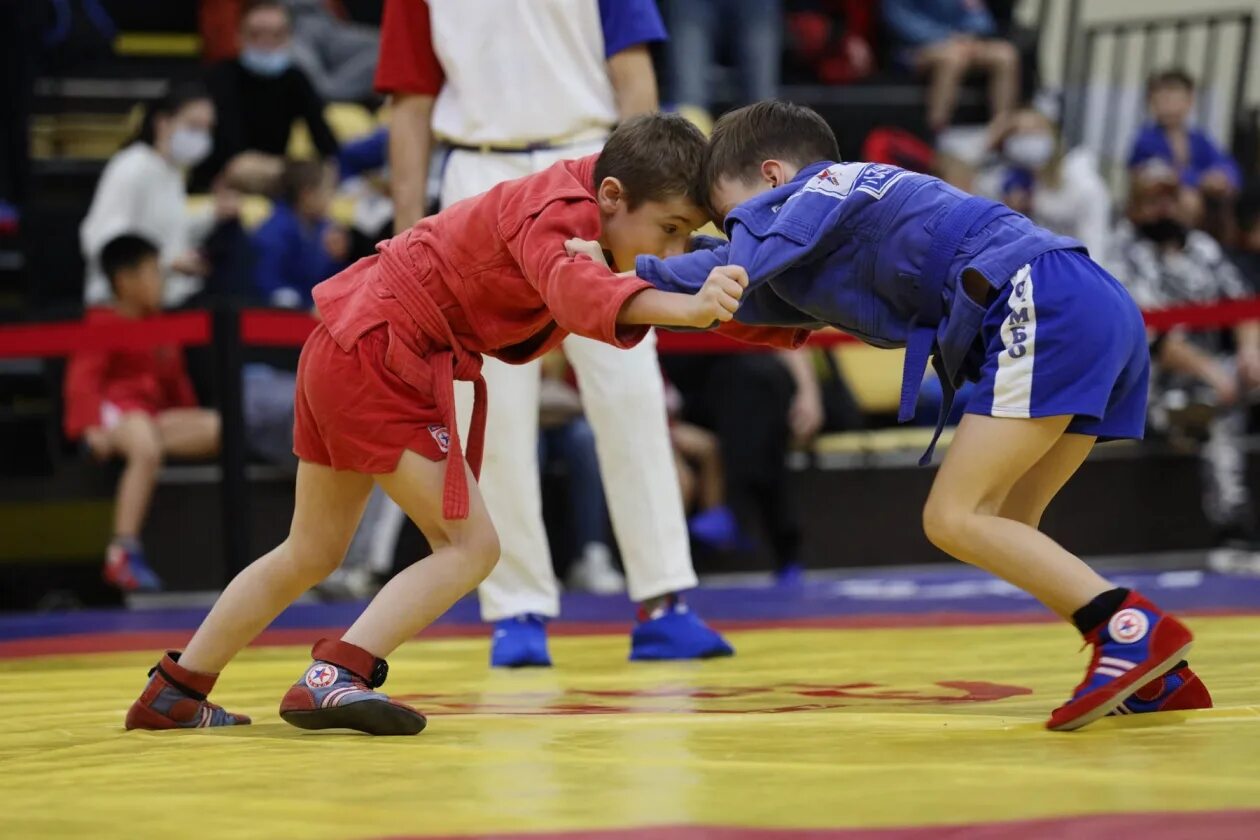 Южно-сахалинск. Всероссийский день самбо южно сахалинск. Самбисты. Самбо южно сахалинск. День самбо.
