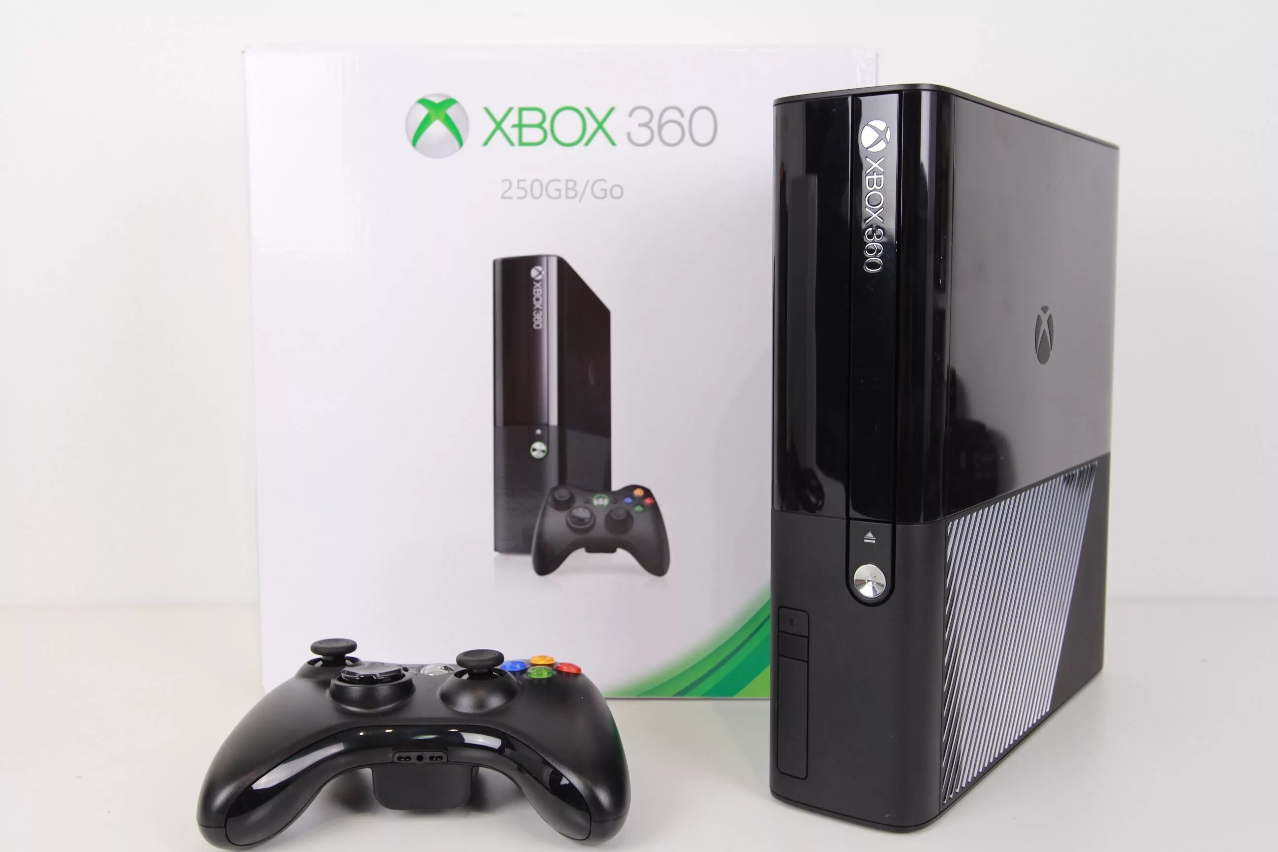 Хбох фрибут. Xbox 360 e. Xbox 360e Slim 250gb. Xbox 360 Slim freeboot. Xbox 360 e 250gb (freeboot).